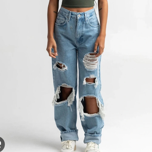 Urban Outfitters Denim - BDG Urban Outfitters Destroyed Modern Boyfriend Jeans